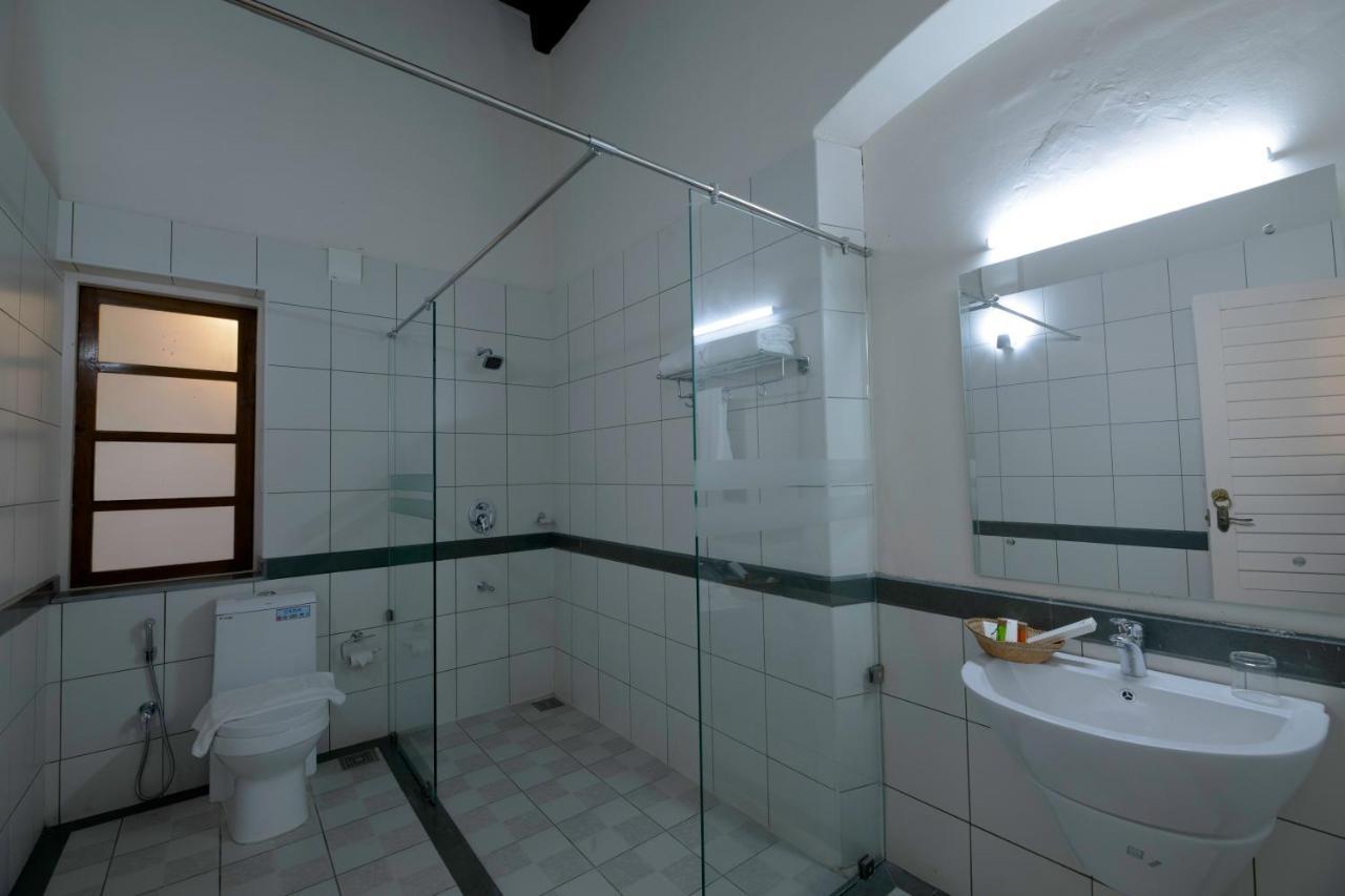 Dutch Bungalow Kochi Bagian luar foto