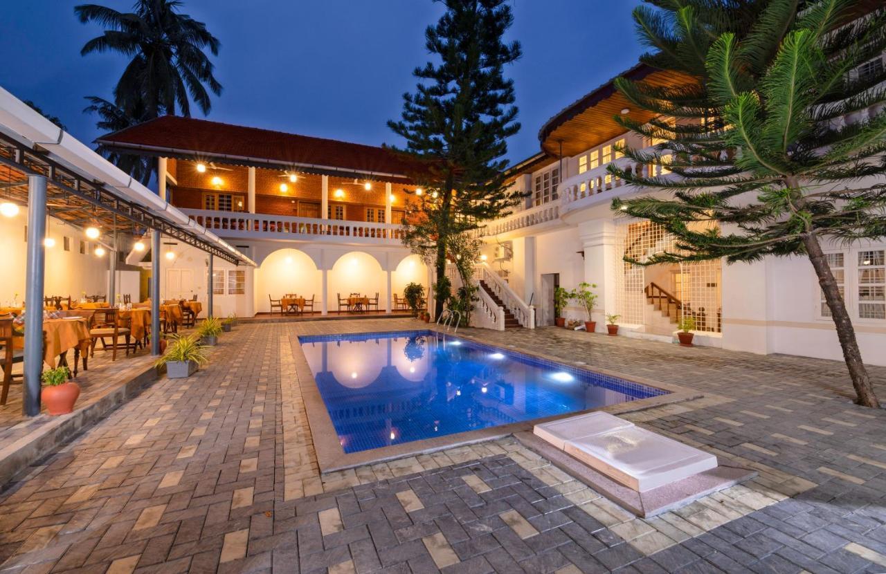 Dutch Bungalow Kochi Bagian luar foto