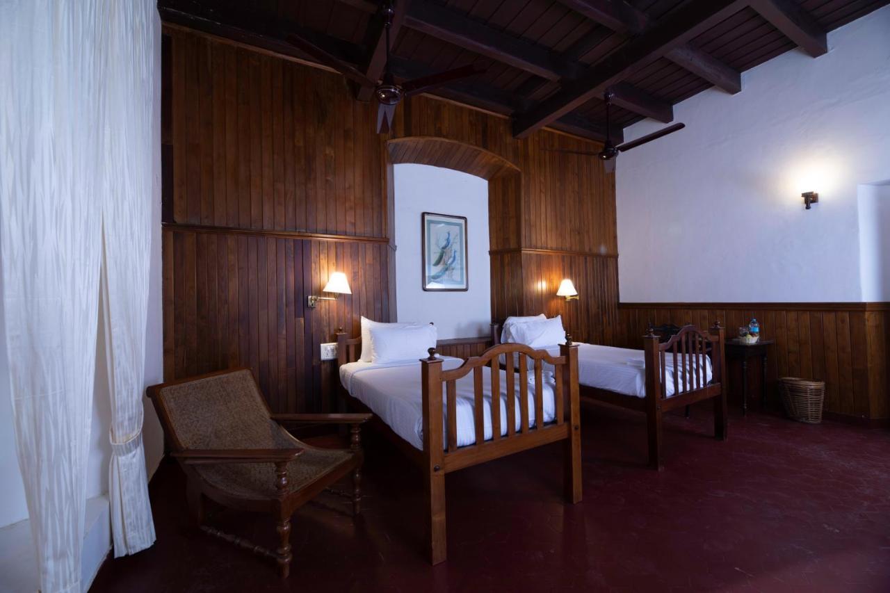Dutch Bungalow Kochi Bagian luar foto