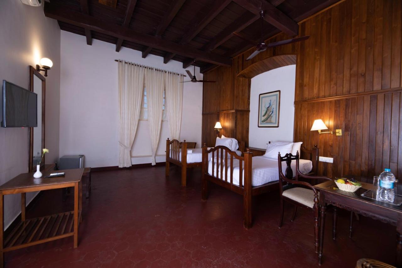 Dutch Bungalow Kochi Bagian luar foto