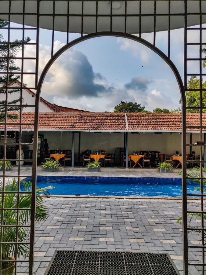 Dutch Bungalow Kochi Bagian luar foto